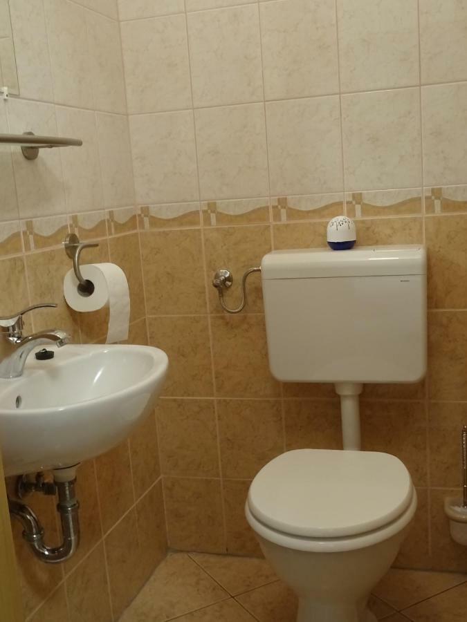 Teleki Apartment *